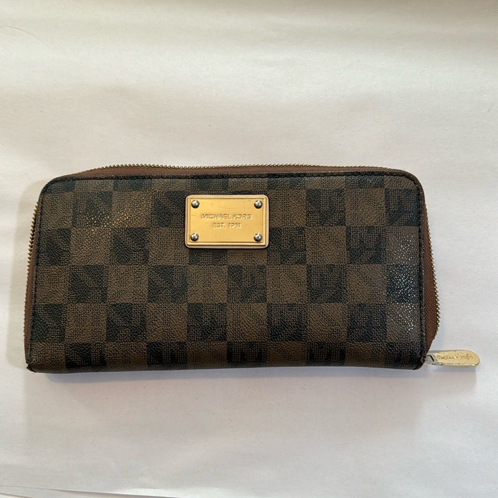 Michael Kors Large Zip Around Wallet